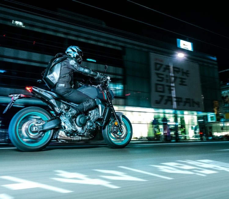 Mt09 helmet online