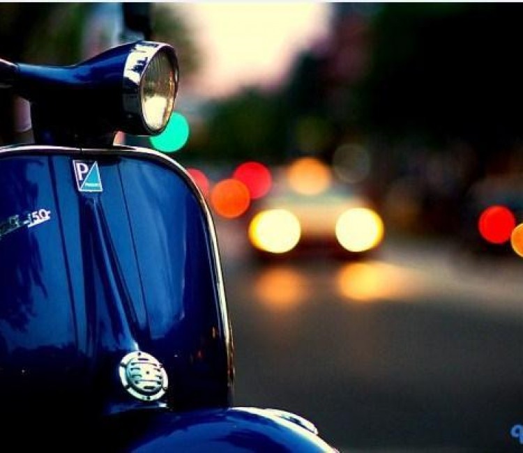 loop Øl Admin Vespa @ Bikeworld - Motorcycles, Scooters, Helmets, Clothing & Accessories  | Bikeworld Ireland