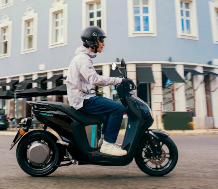 Yamaha Neo's Electric Moped Motorcycles, Scooters, Helmets, Clothing