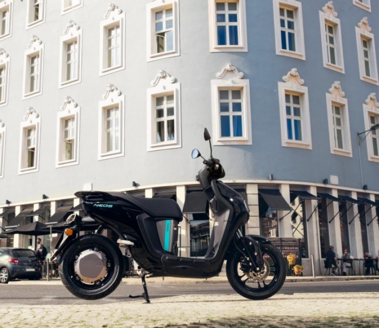 Yamaha Neo's Electric Moped - Motorcycles, Scooters, Helmets, Clothing ...